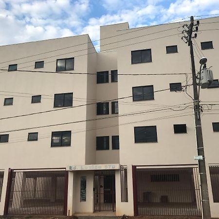 Apto 02 Quartos Próximo Ao Hosp> Regional Chapecó Exterior foto